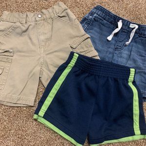 Bundle of 3 pairs of boys shorts 18M